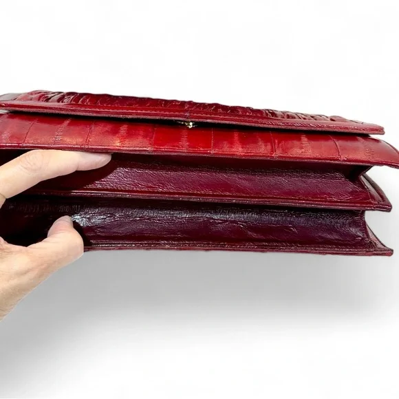 Red Eel Skin, Pleated/Gathered Front Flap Shoulder bag, made in Korea 1980s - Picture 9 of 14